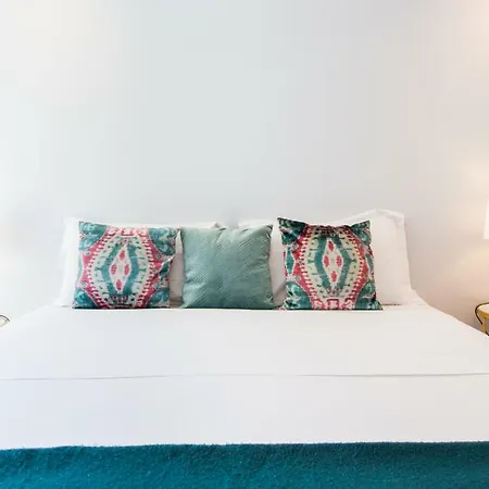 Your In Palacio Do Bairro Alto 아파트 리스본
